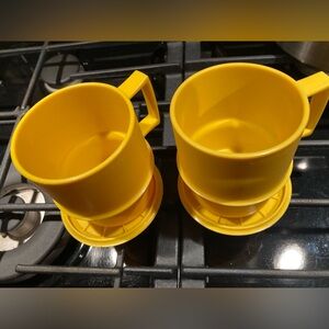 Vintage Yellow Tupperware Mugs with lids/ coasters